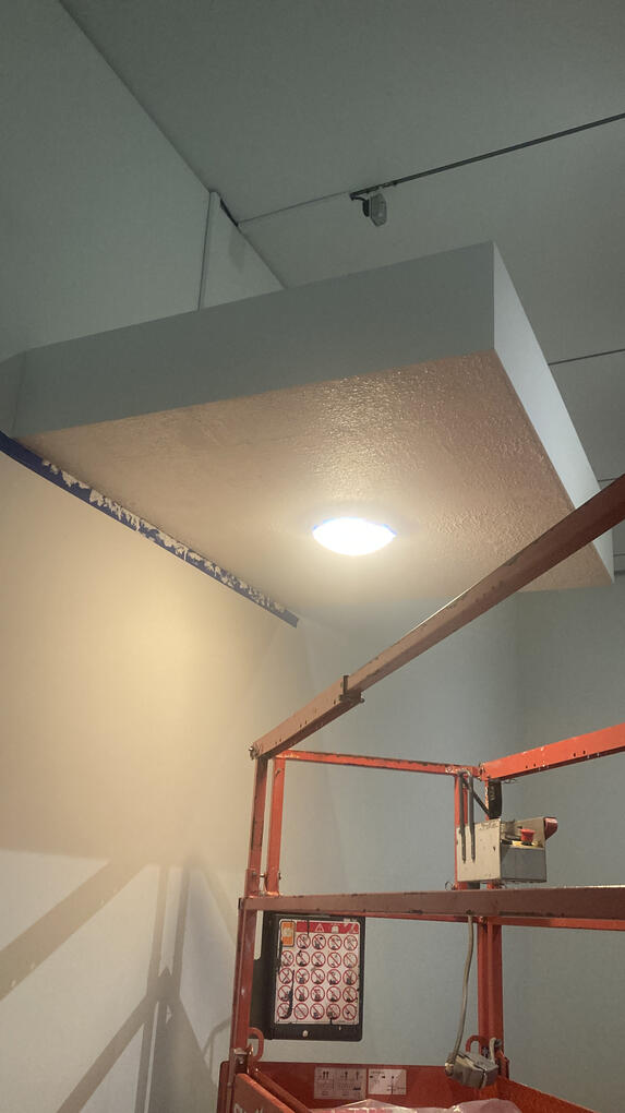 Bard CCS, Faux popcorn ceiling with light